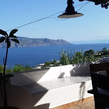 Batana Villa Santa Margherita (Lipari)